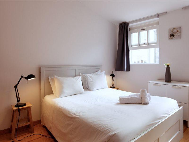 Aparthotel Oporto Entreparedes Εξωτερικό φωτογραφία