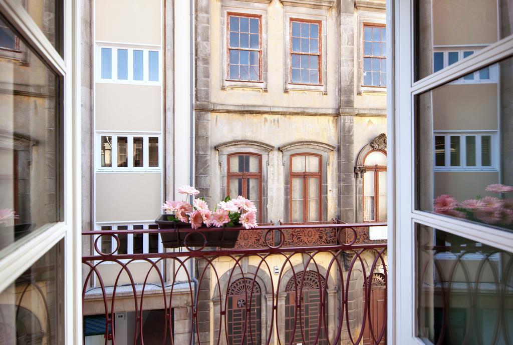 Aparthotel Oporto Entreparedes Εξωτερικό φωτογραφία