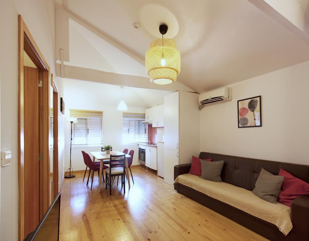 Aparthotel Oporto Entreparedes Εξωτερικό φωτογραφία