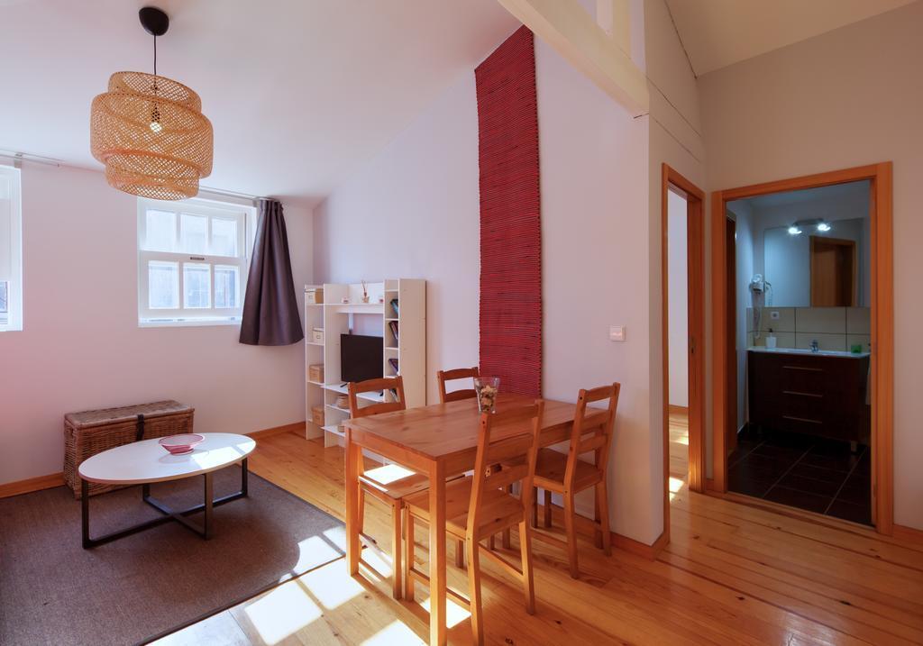 Aparthotel Oporto Entreparedes Εξωτερικό φωτογραφία